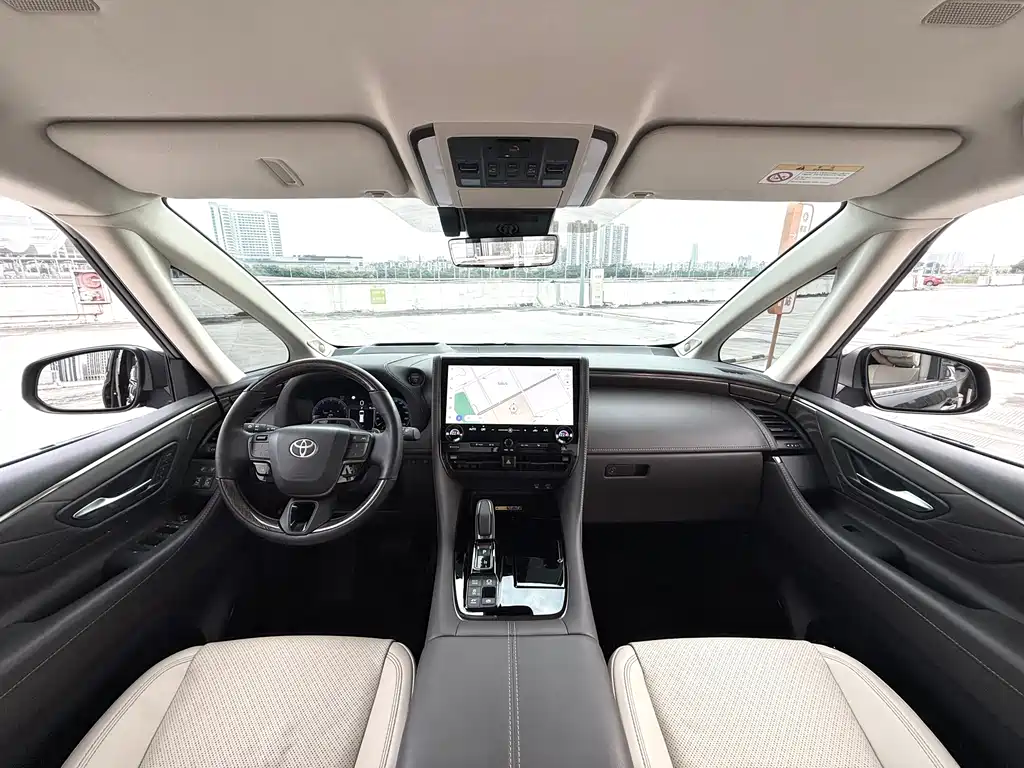 Toyota Alphard 2025 — фото 8