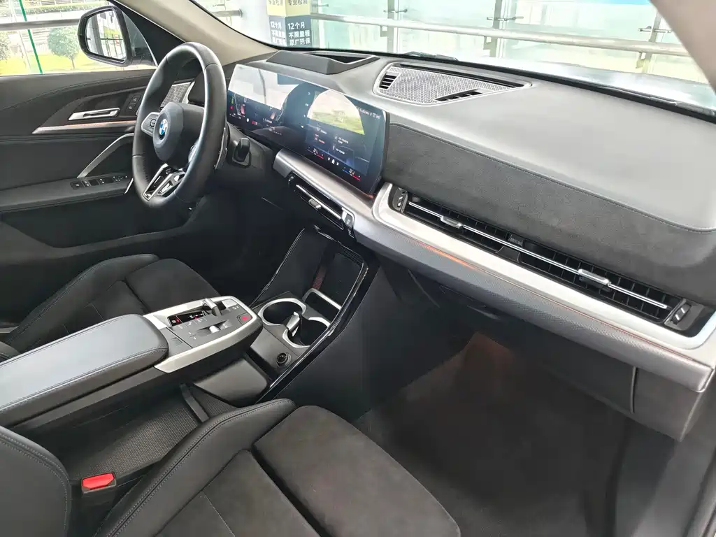BMW X2 2024 — фото 17