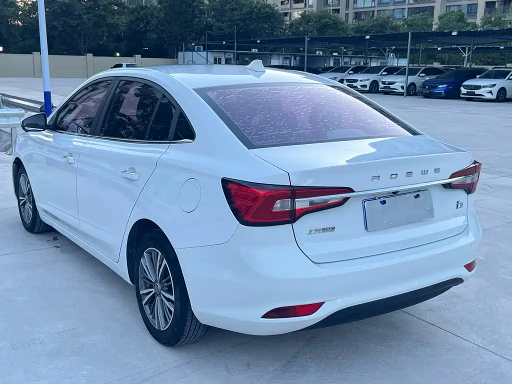 Roewe i5 2019