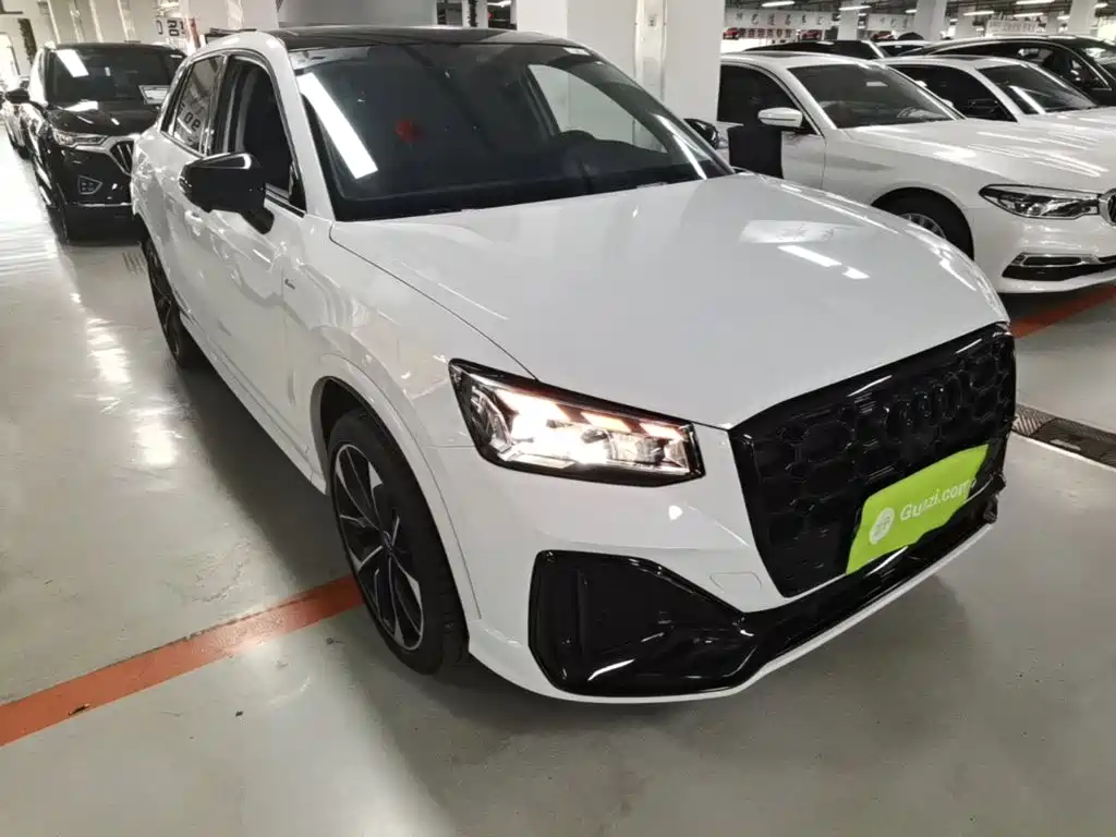 Audi Q2L 2024