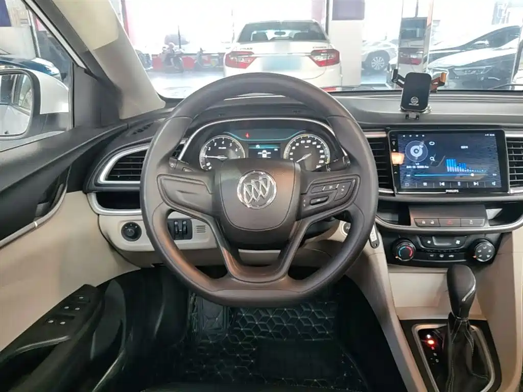 Buick Excelle 2016 — фото 10
