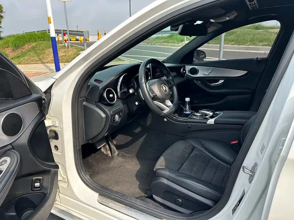 Mercedes-Benz C-Class 2018 — фото 13