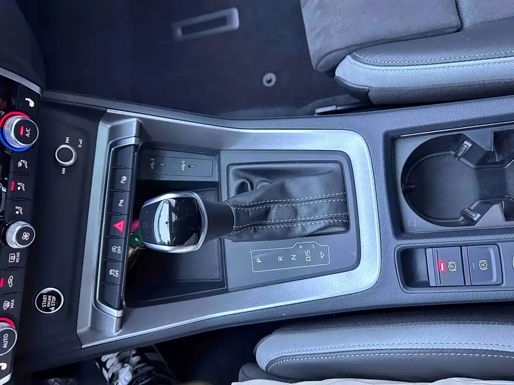 Audi Q3 2022 — фото 15