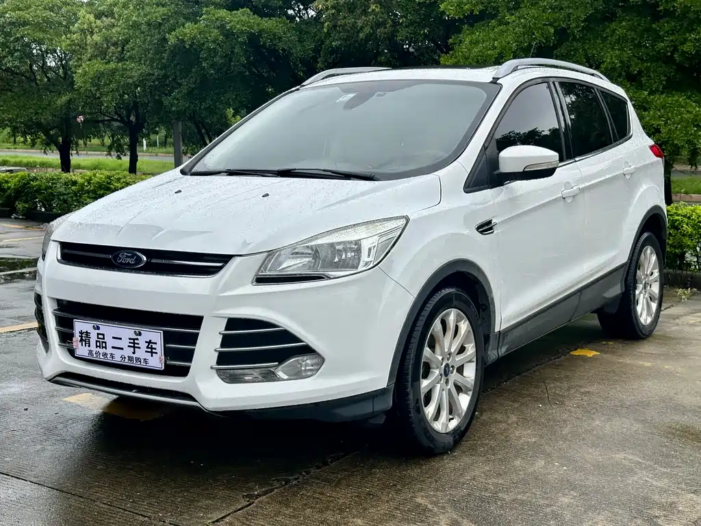 Ford Kuga 2014 — фото 1