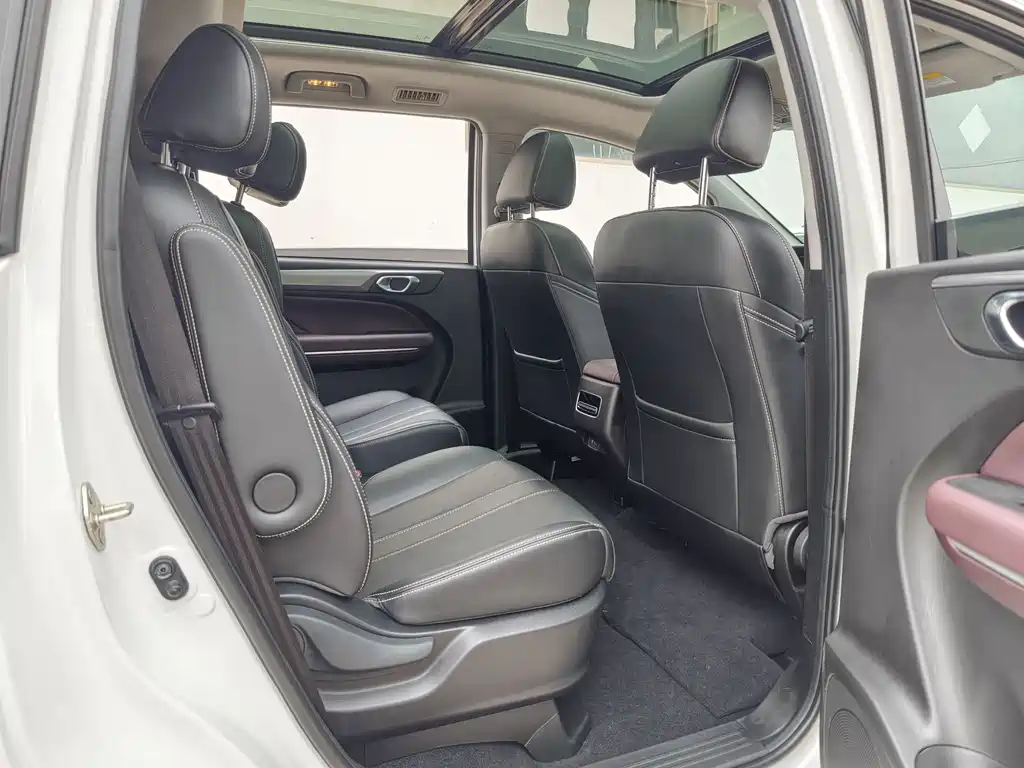 GAC Motor Trumpchi M6 2023 — фото 12