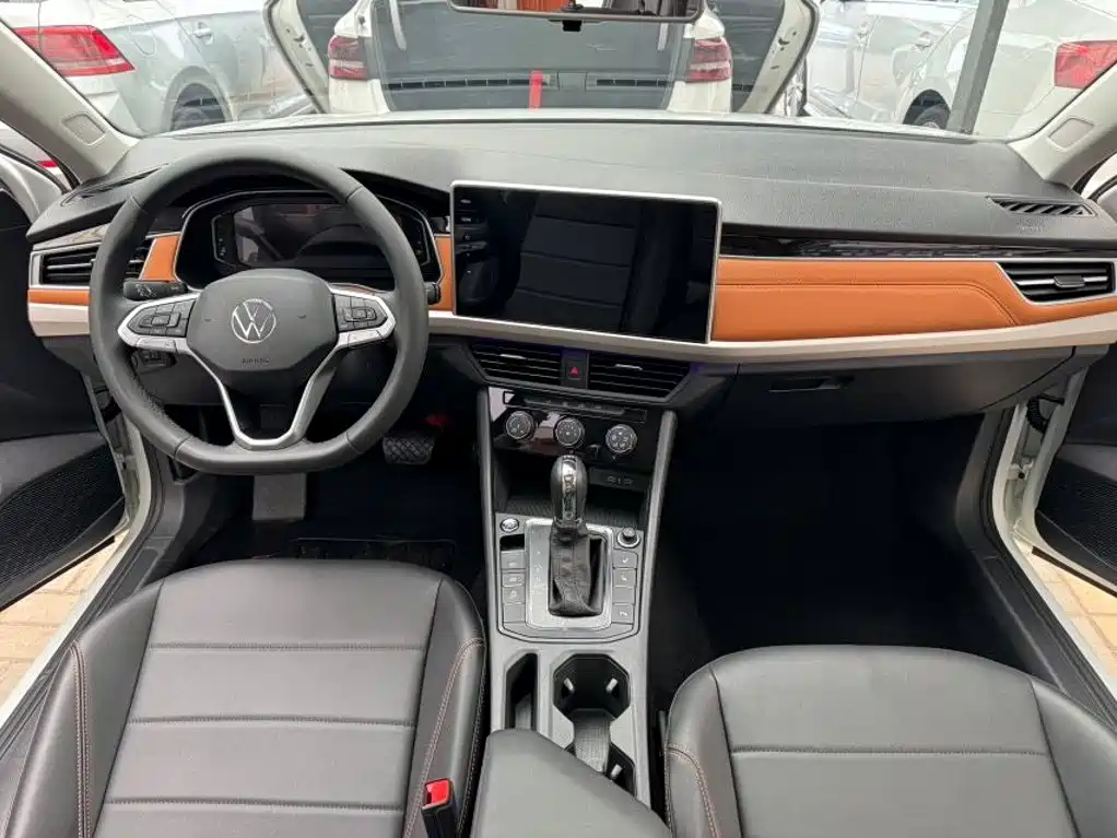 Volkswagen Bora 2023