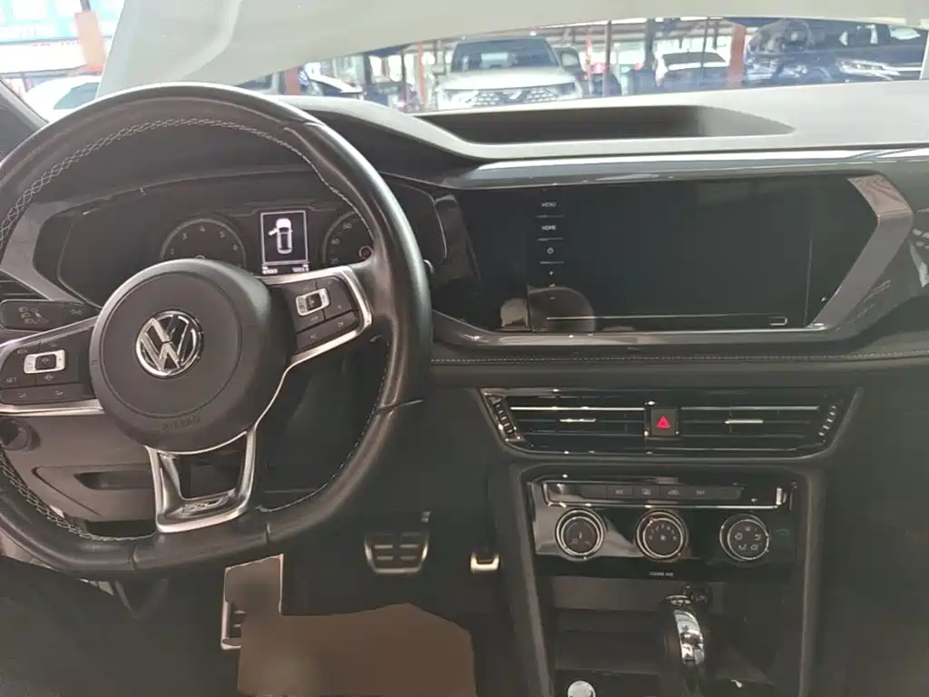 Volkswagen Tharu 2019 — фото 10