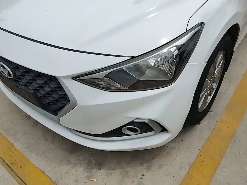 Hyundai Elantra 2017 — фото 24