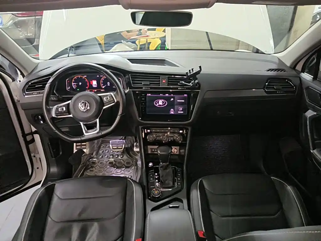 Volkswagen Tiguan L 2020 — фото 10