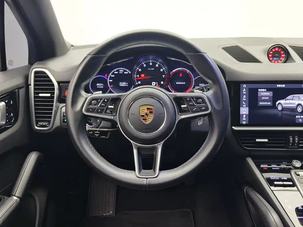 Porsche Cayenne 2020 — фото 10