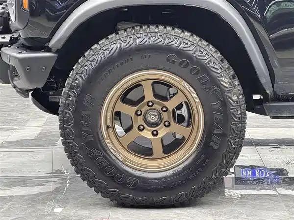 Ford Bronco 2024