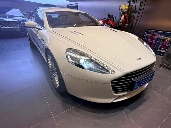 Aston Martin Rapide 2013