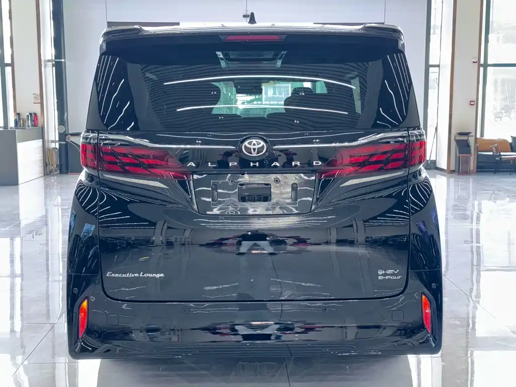 Toyota Alphard 2024 — фото 9