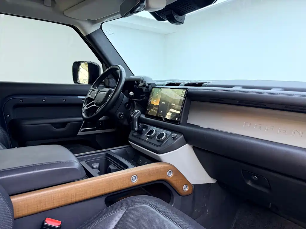 Land Rover Defender 2022 — фото 14