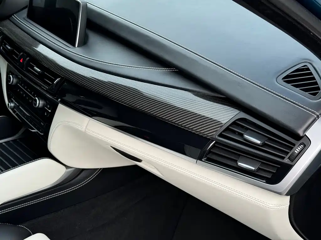 BMW X5 M 2016 — фото 18