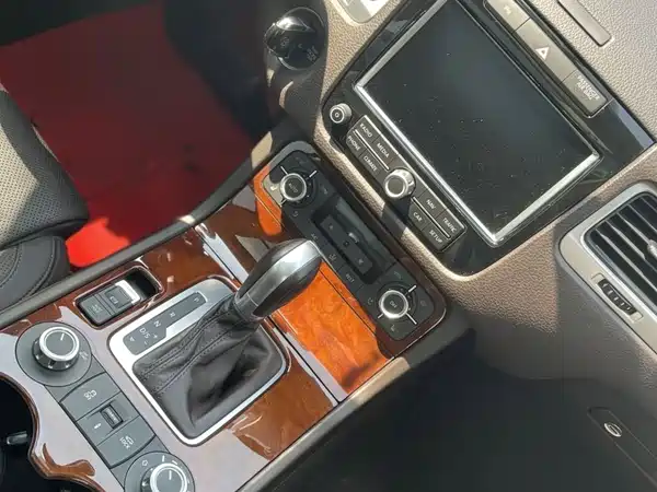 Volkswagen Touareg 2015