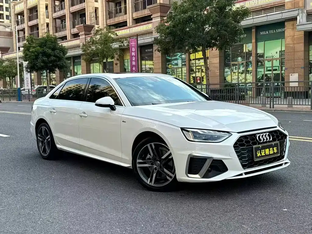 Audi A4L 2022 — фото 3