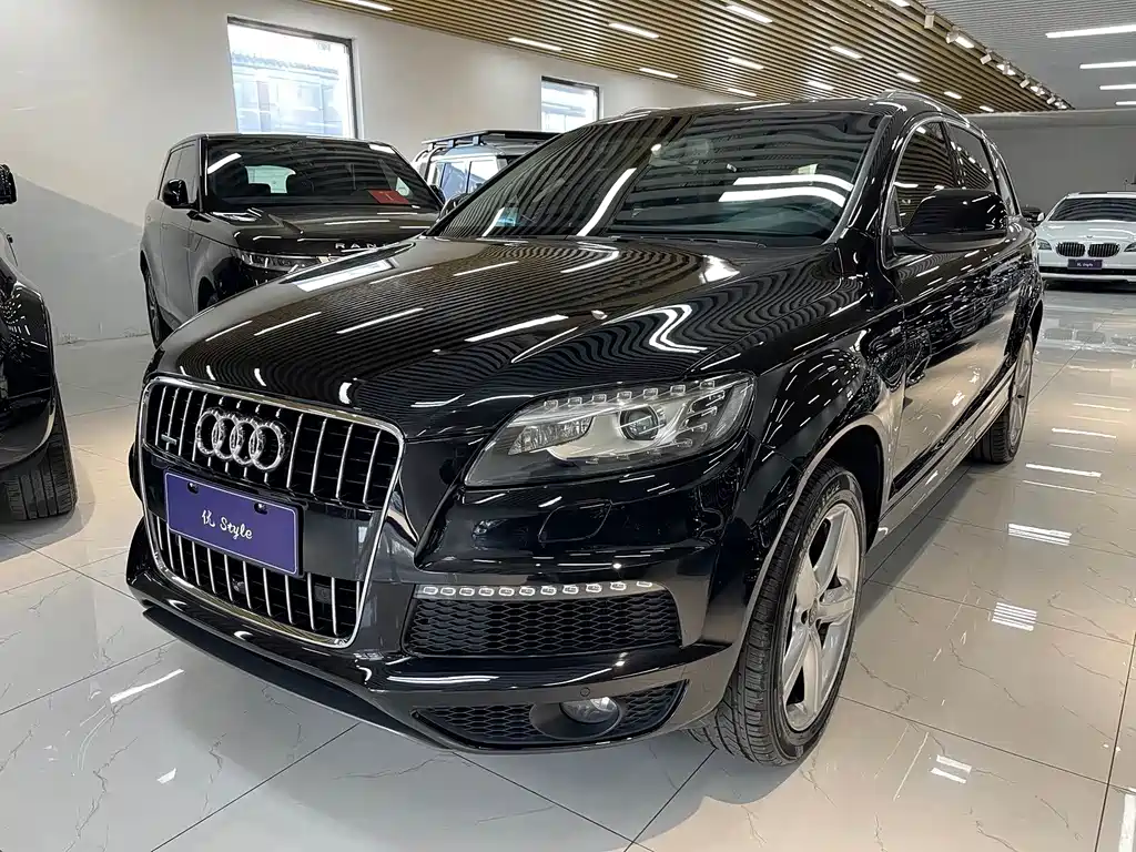 Audi Q7 2015 — фото 1