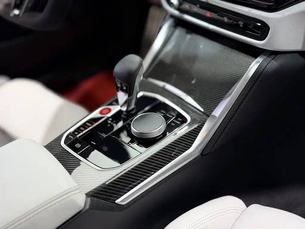 BMW M4 2025 — фото 12
