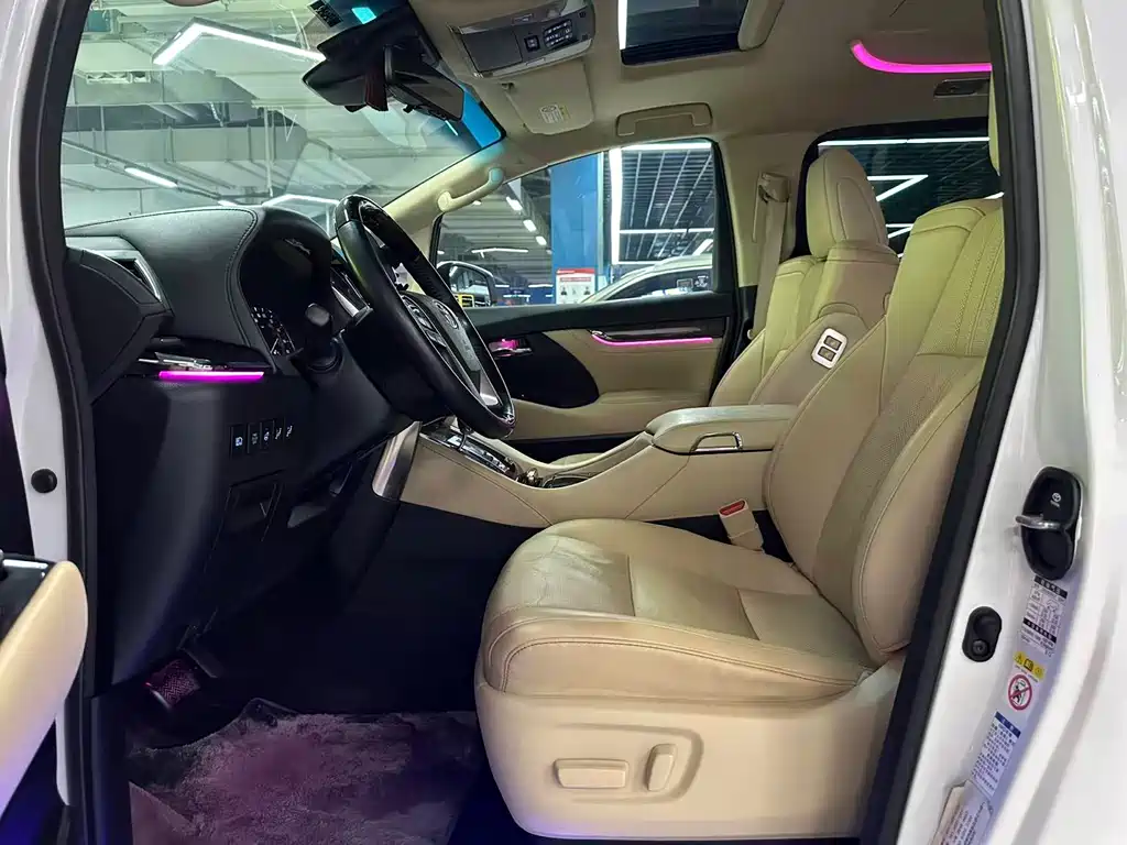 Toyota Alphard 2020 — фото 9