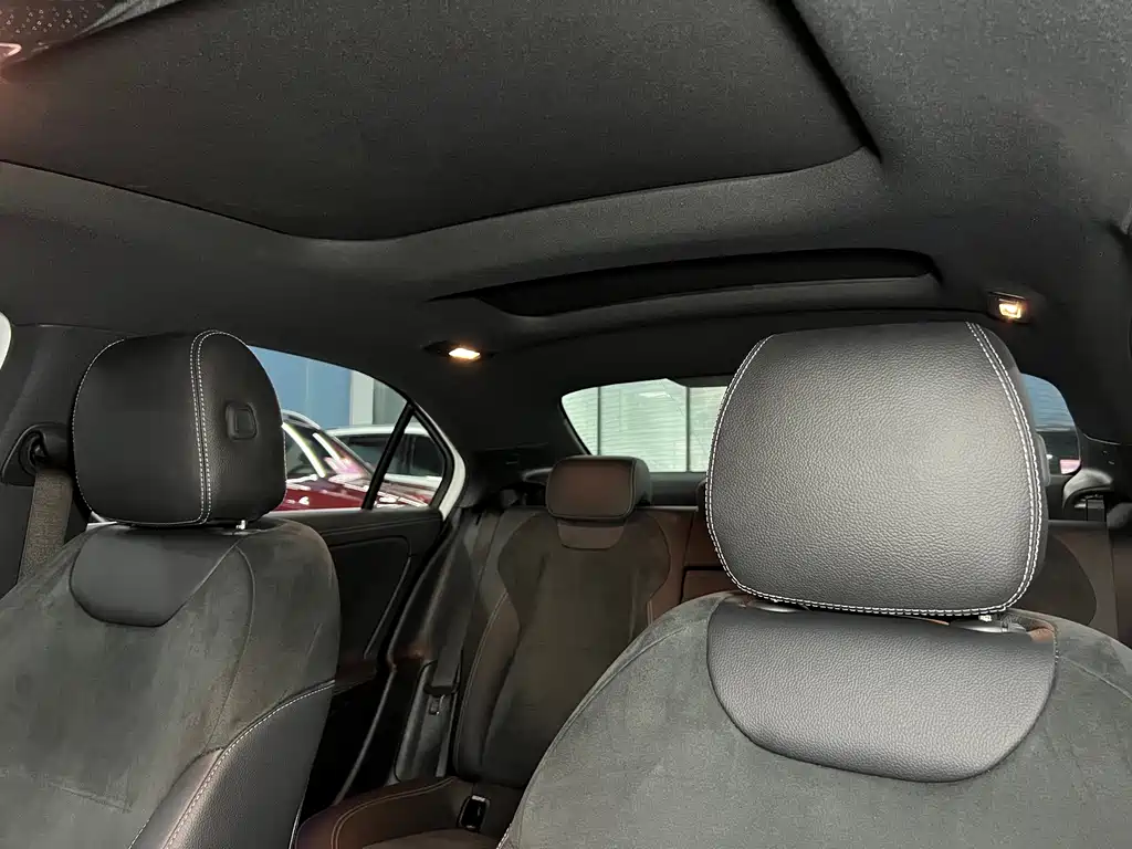 Mercedes-Benz A-Class 2023 — фото 7