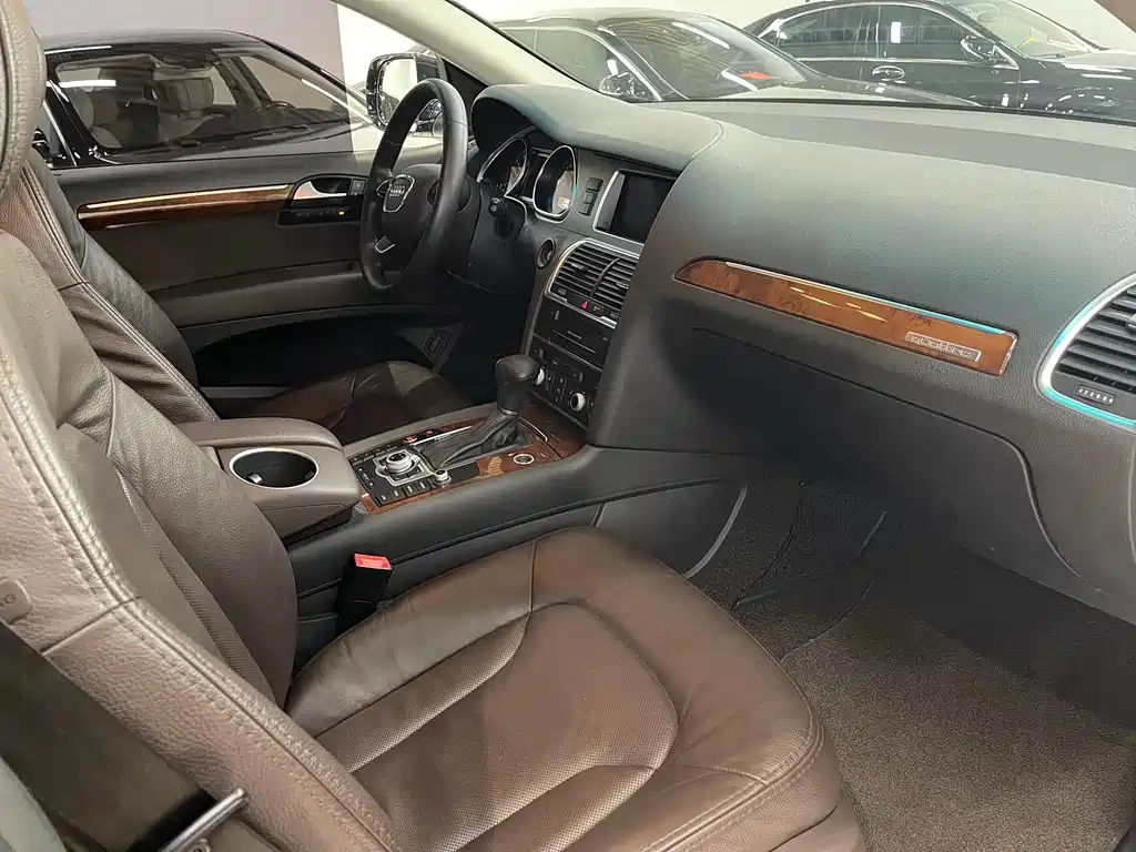 Audi Q7 2015 — фото 10