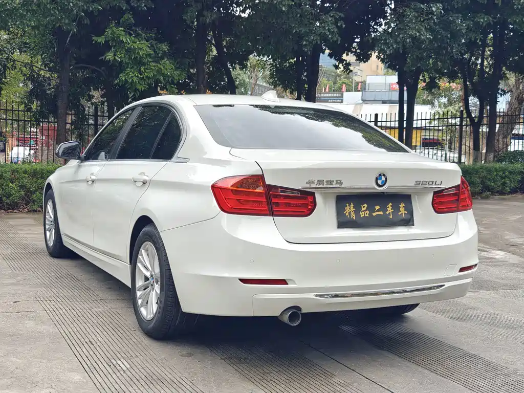 BMW 3 Series 2015 — фото 13