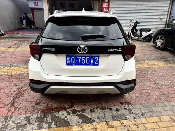 Toyota Yaris L 2022