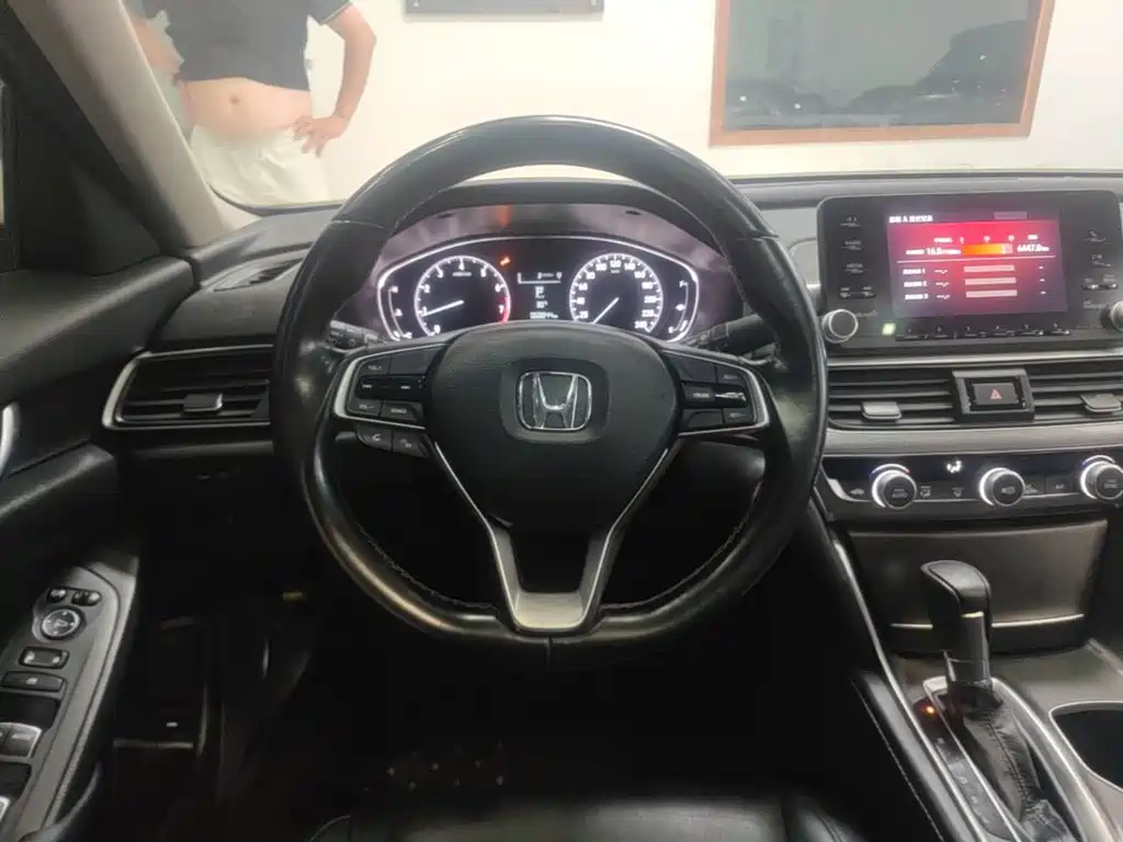 Honda Accord 2021 — фото 11