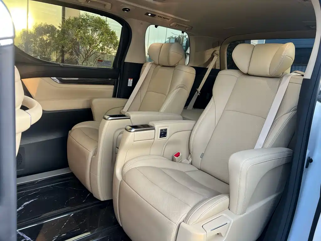 Toyota Alphard 2018 — фото 3