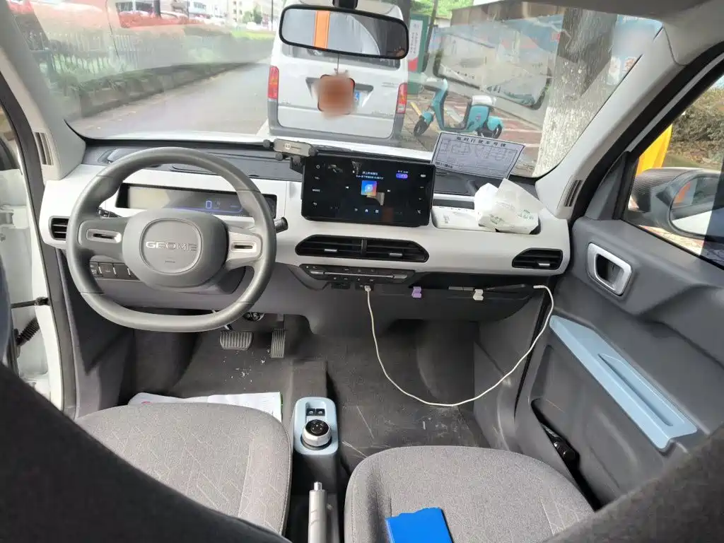 Geely Galaxy Panda 2025 — фото 10