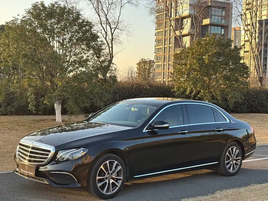 Mercedes-Benz E-Class 2019 — фото 1