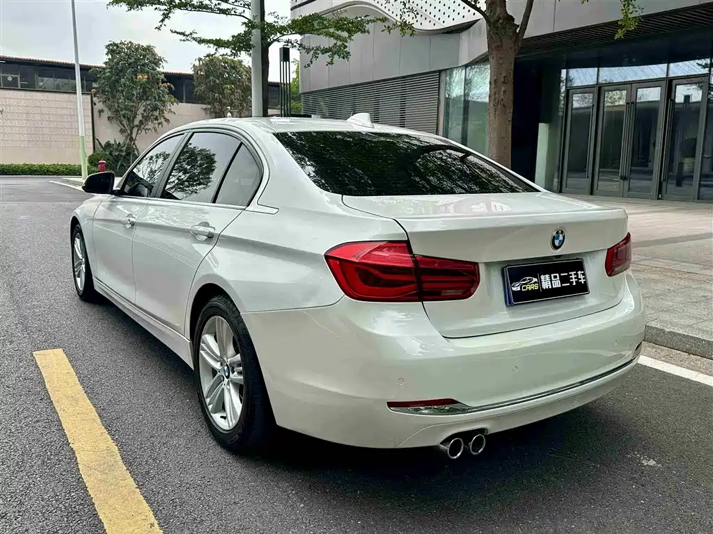 BMW 3 Series 2017 — фото 9