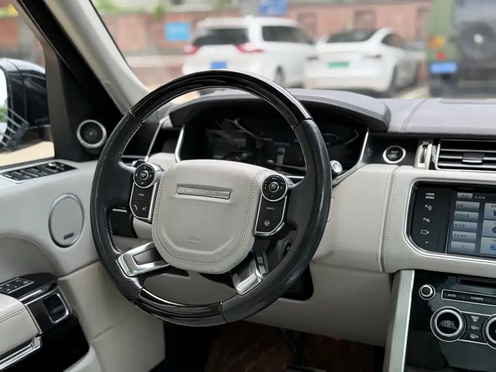Land Rover Range Rover 2013 — фото 17