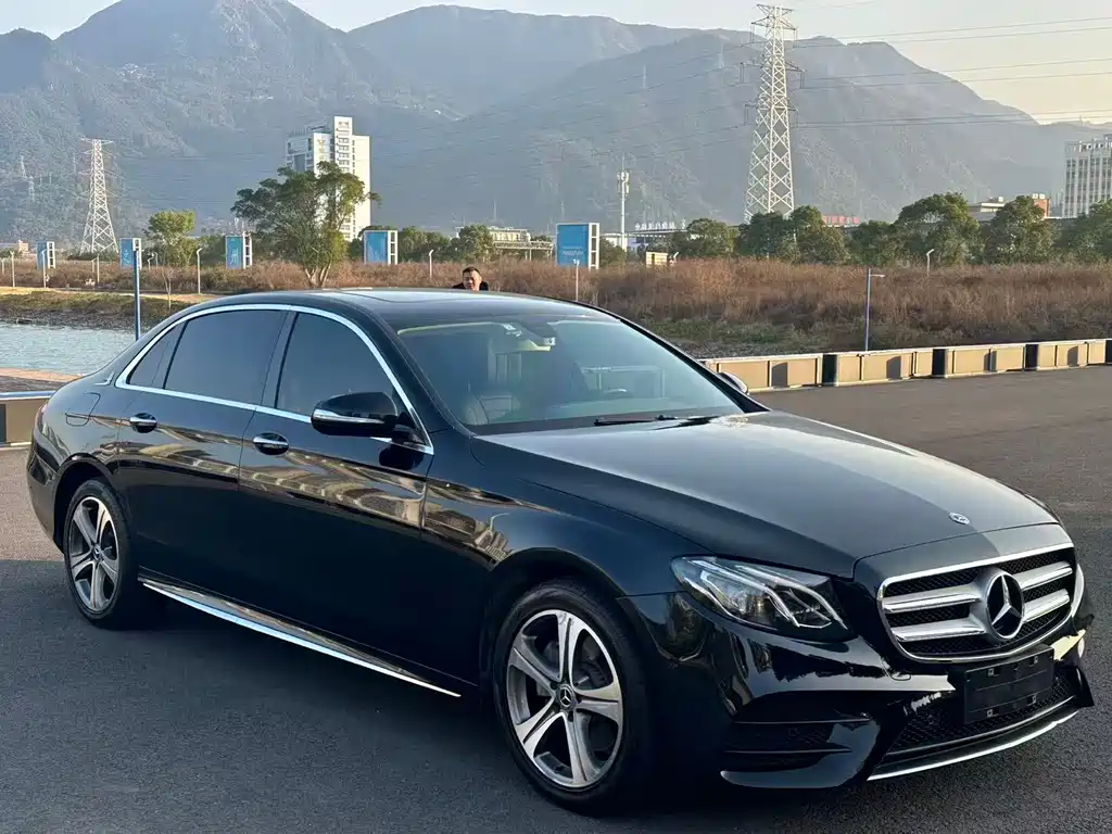Mercedes-Benz E-Class 2018 — фото 3