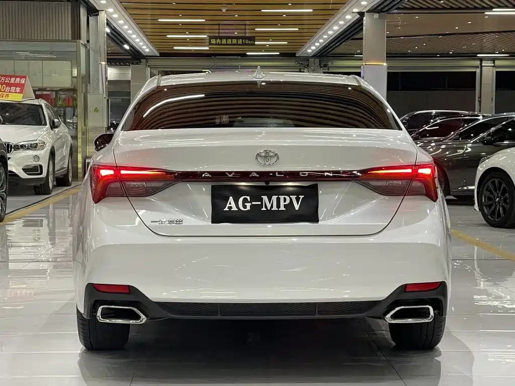Toyota Avalon 2023 — фото 14