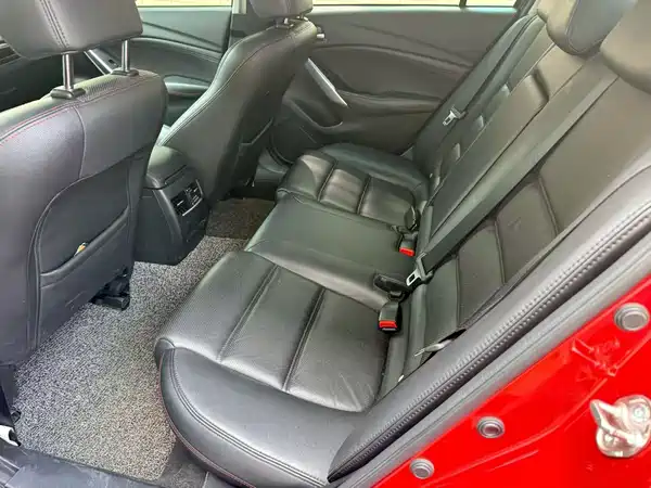 Mazda Atenza 2015