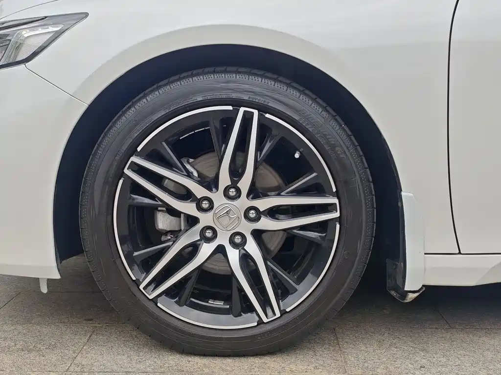 Honda Accord 2023 — фото 10