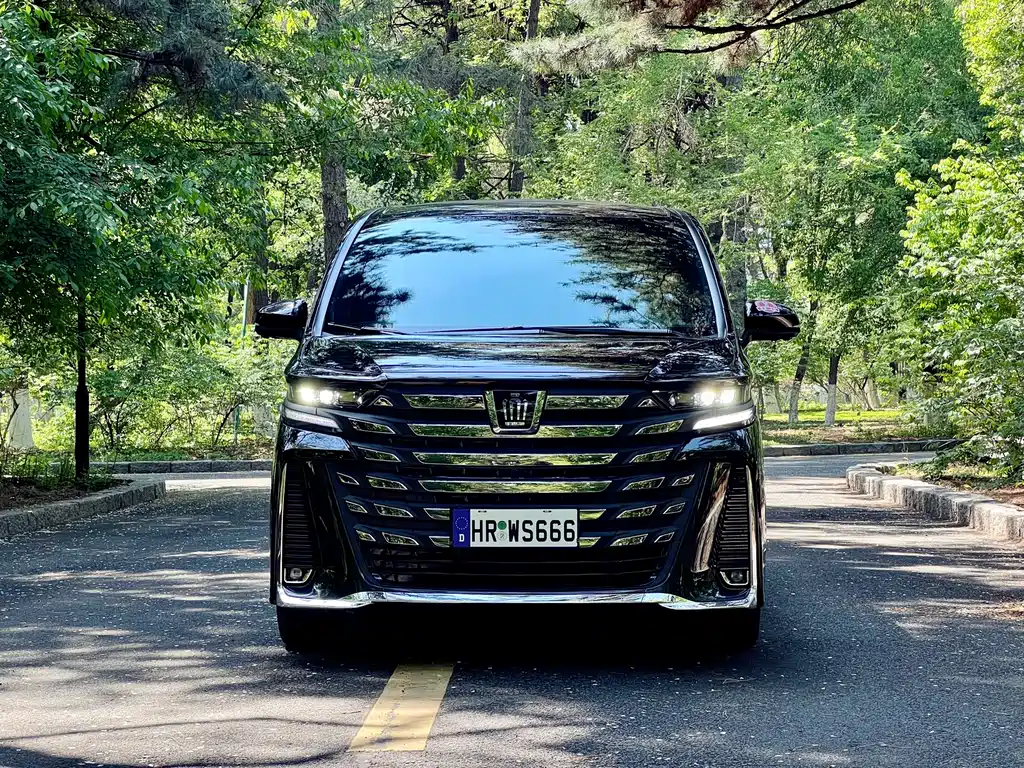 Toyota Vellfire 2025 — фото 4