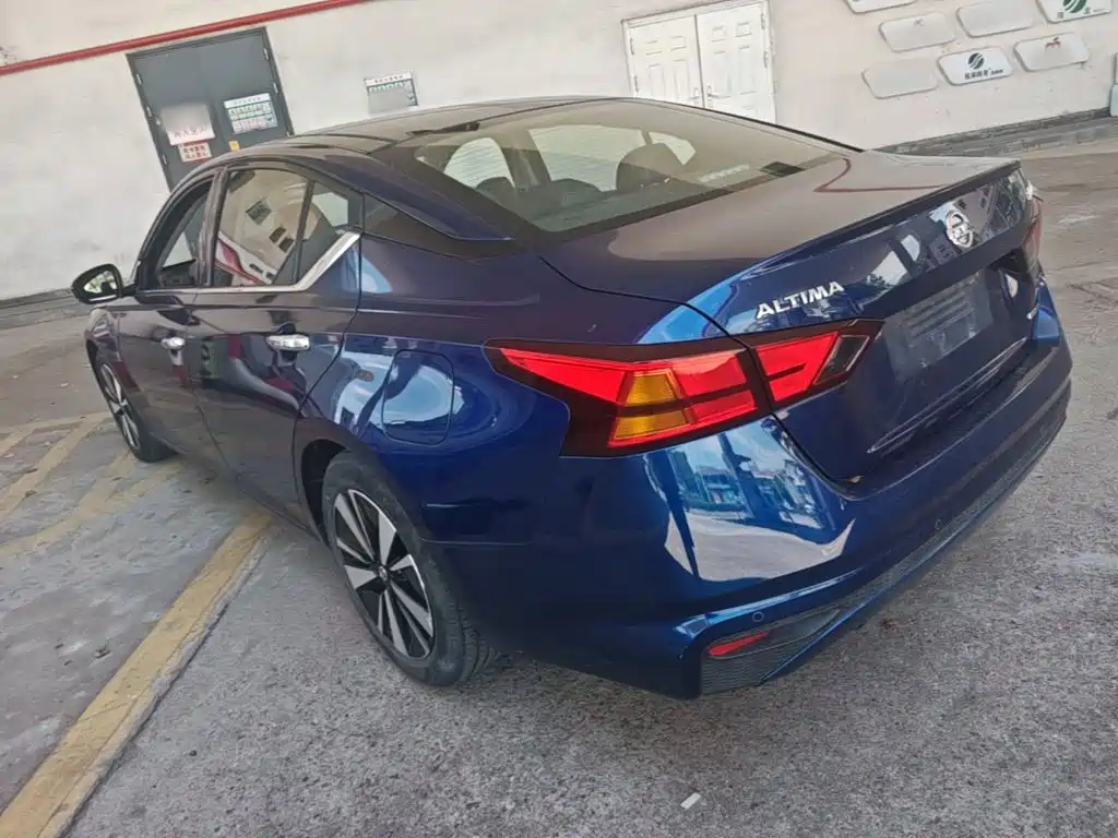 Nissan Teana 2022