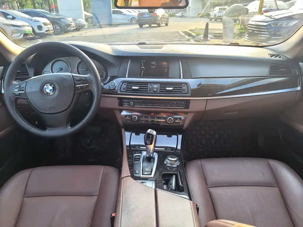 BMW 5 Series 2014 — фото 13