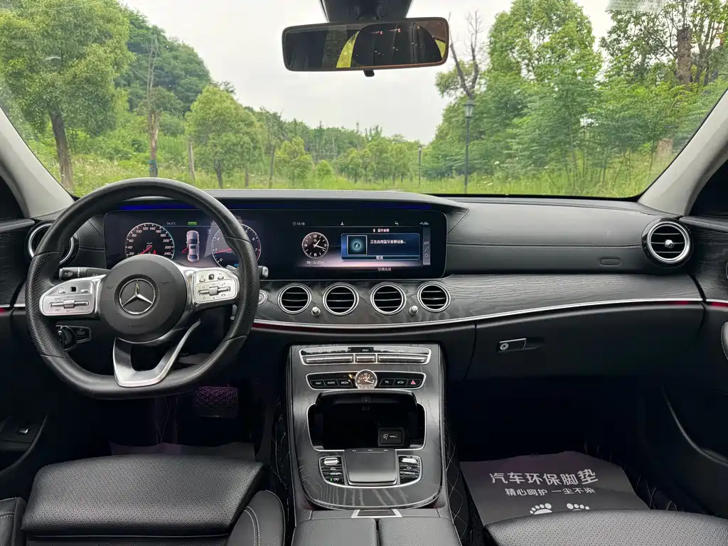 Mercedes-Benz E-Class 2020 — фото 15