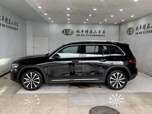 Mercedes-Benz GLB 2025