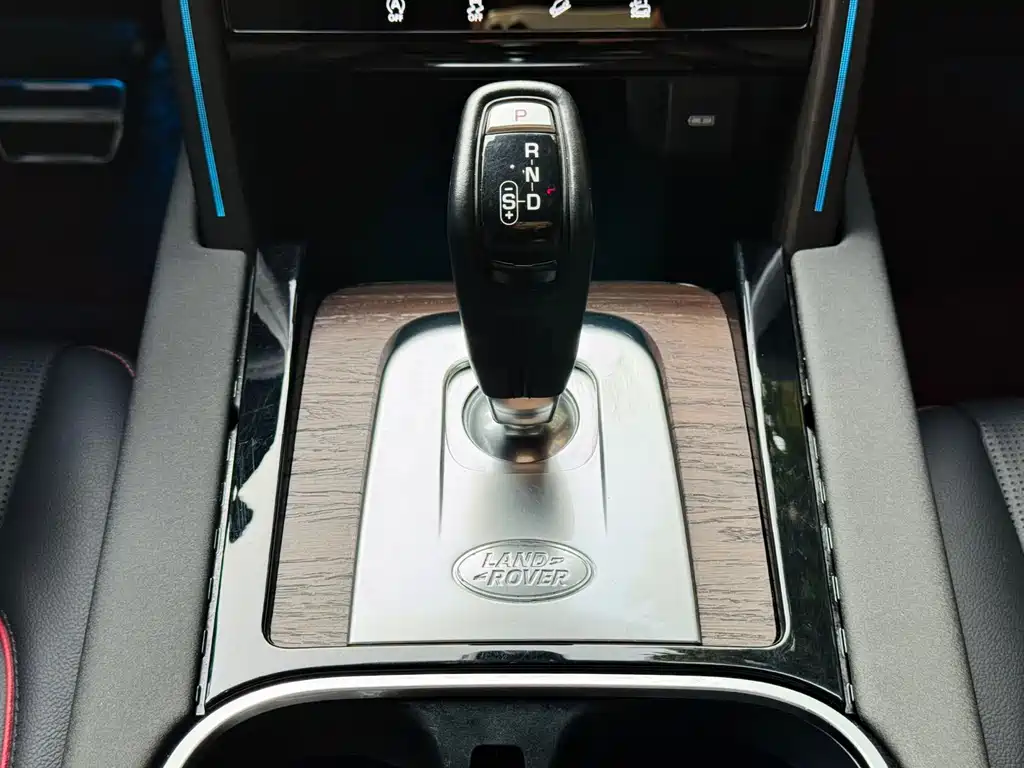 Land Rover Discovery Sport 2022 — фото 15