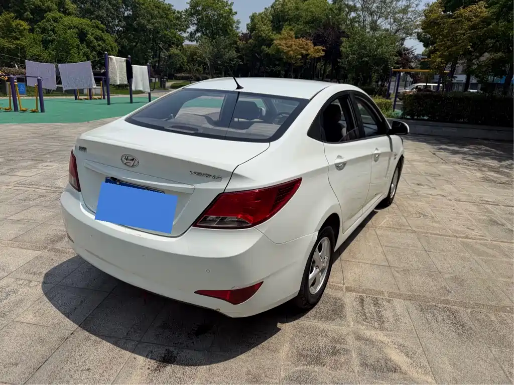 Hyundai Verna 2014 — фото 14