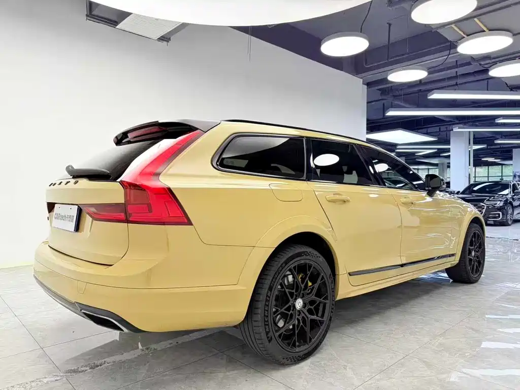 Volvo V90 2019