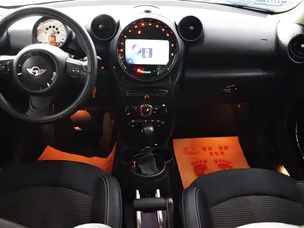 MINI Countryman 2015