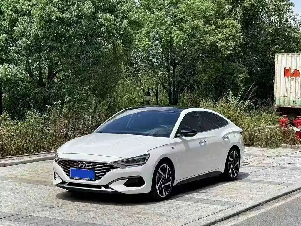 Hyundai Festa 2019 — фото 1