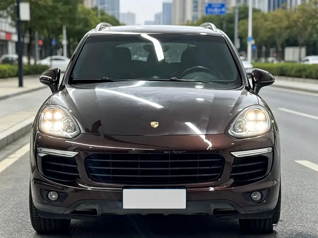 Porsche Cayenne 2017 — фото 2