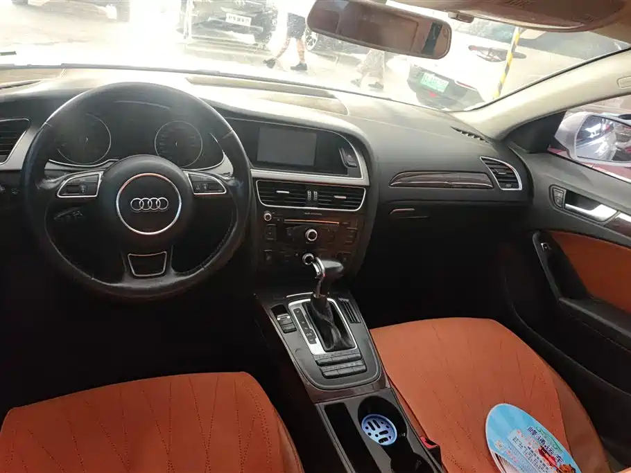 Audi A4L 2014 — фото 12